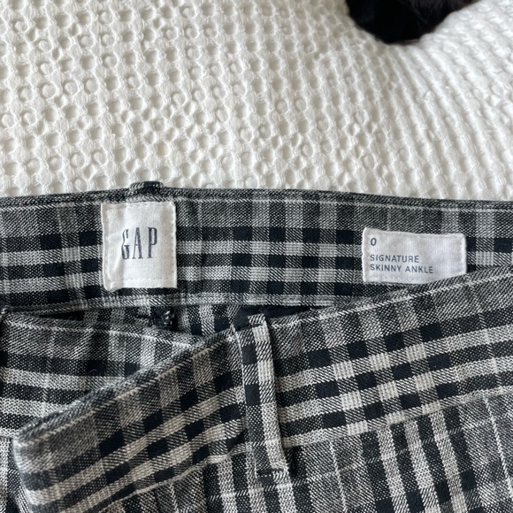 Gap - Skinny Plaid Pants, black/grey - Picture 2 of 4